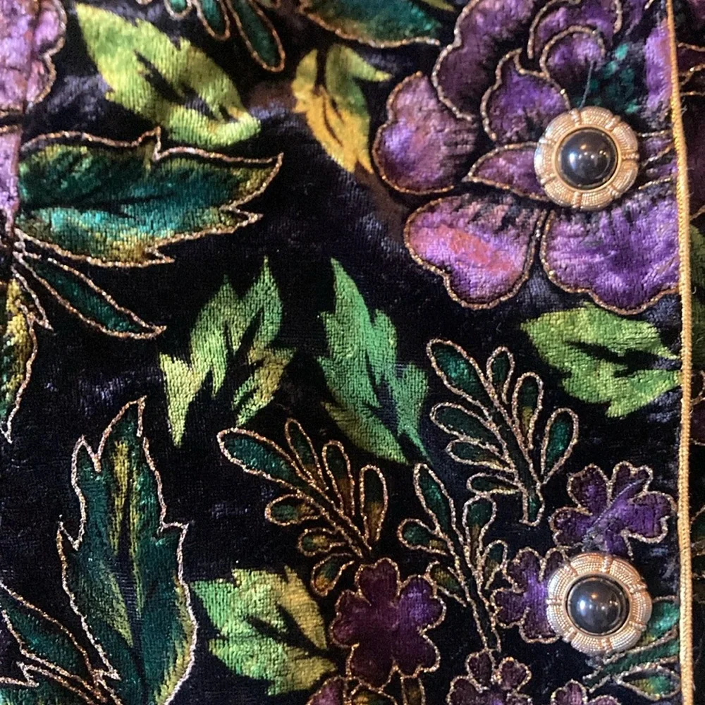 Size 10/12 R&K Evening Black and Purple Floral Jacket with Gold Shimmer Details - Picture 7 of 13